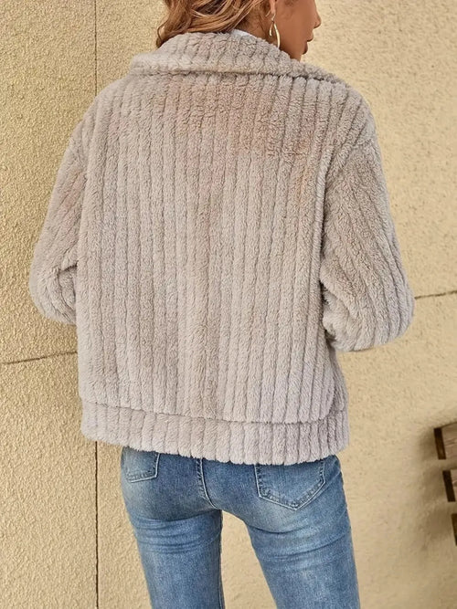 ג׳קט ״קרינה״